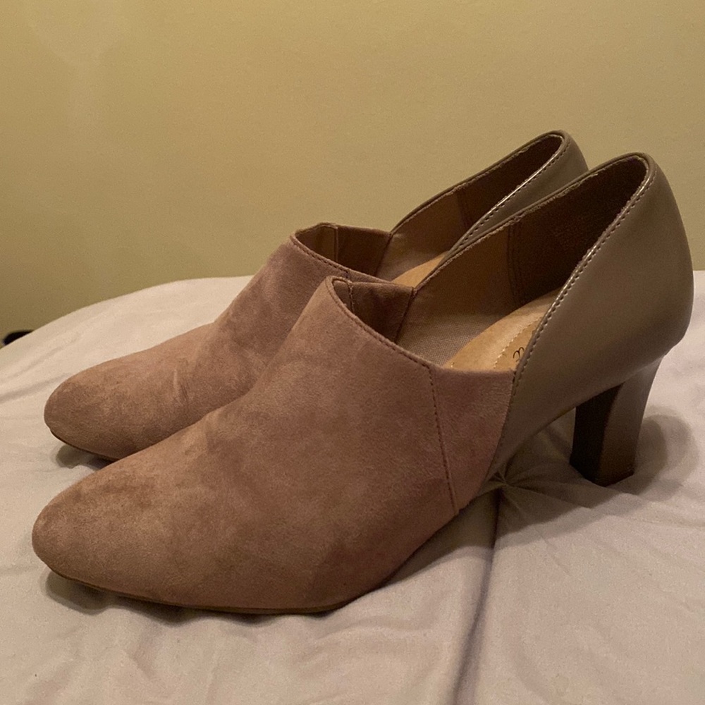 dexflex comfort mini gray heeled boots